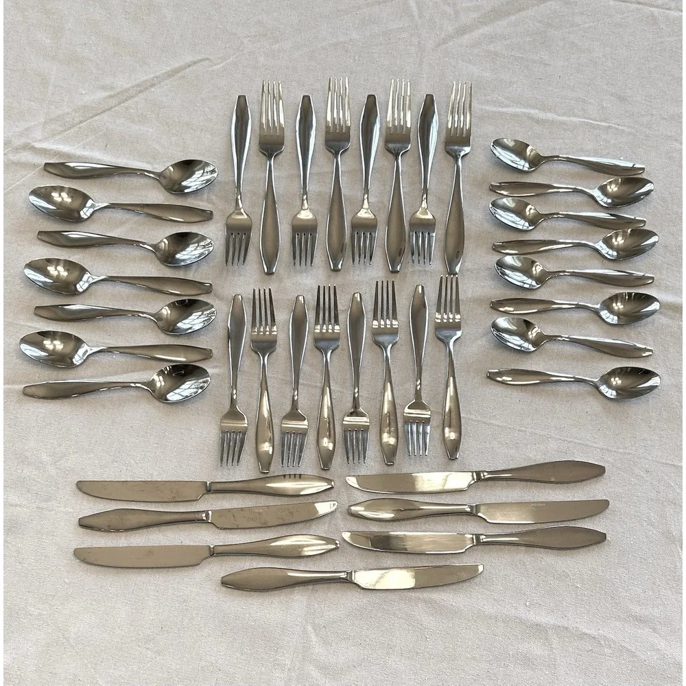 Oneida Comet 39 Piece Stainless Flatware Set Service for 8 Nearly Complete